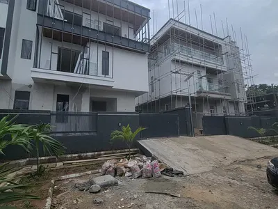 Exclusive 5 Bedroom Duplex with a BQ