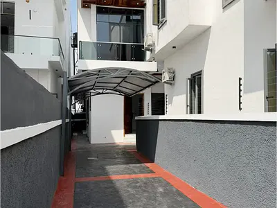 4 Bedroom Fully Detached Duplex