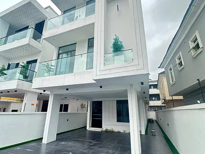 6 Bedroom Terrace Duplex with a Room BQ