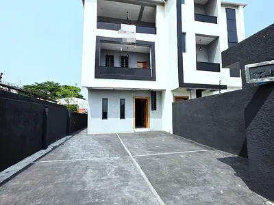 Brand New Commercial 5 Bedroom Semi-Detached House