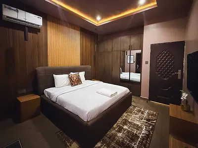 Phyllia Luxury 3bedroom Apartment