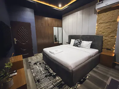 Raina Luxury 3bedroom Apartment