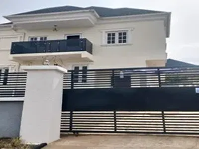 4 Bedroom Semi-Detached Duplex with One Bedroom Guest Chalet