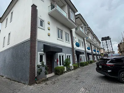 Spacious & One of a Kind 4 Bedroom Terrace with Gym & BQ