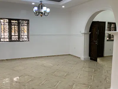 New Renovated 3 Bedroom Flat on the Ground Floor.