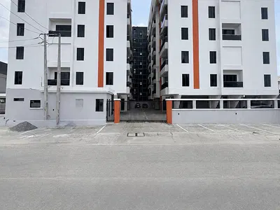 4 Bedroom Maisonette with En-Suite Rooms