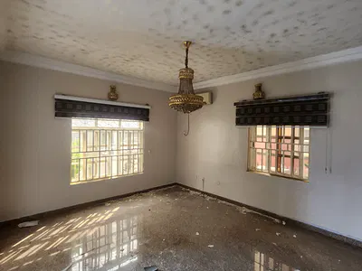 Clean Detached 4 Bedroom Duplex with Bq, Ac&gen,