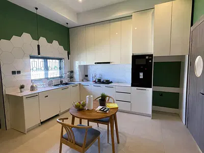 5 Bedroom Fully Detached Duplex with Features
