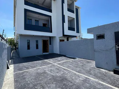 4 Bedroom Semi Detached Duplex with Features