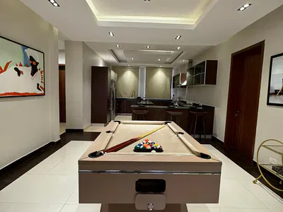 Brand New 2 Bedroom Penthouse)