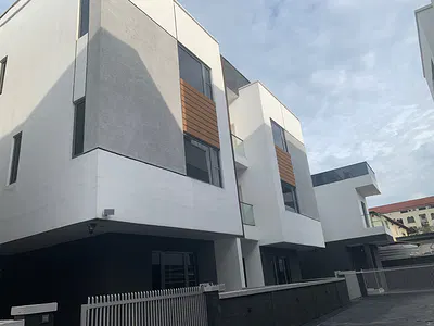 Very Lovely and Spacious 4 Bedroom Semi Detached Duplex with a BQ