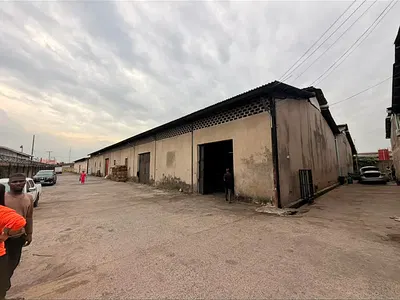 Warehouse 13, 000M² 3 Large Warehouses Land Size: 25, 000M