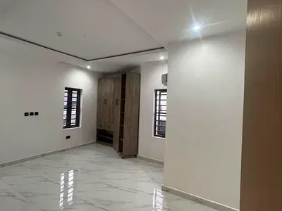 Luxury 3 Bedroom Flat