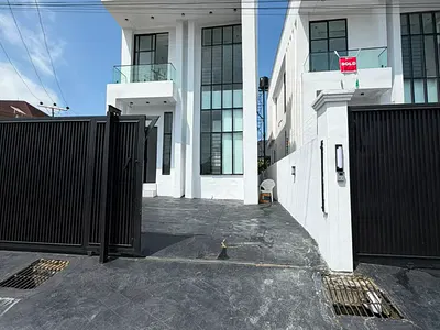 Contemporary 4bed Detached Duplex with BQ