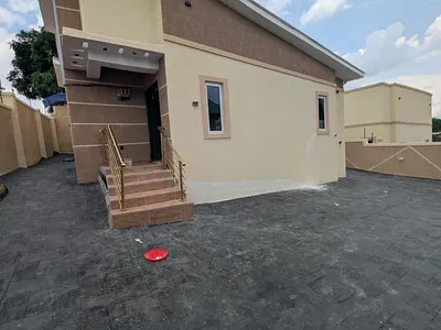 3bedroom Detached Bungalow with BQ and Solar System