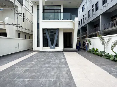 5bedroom Duplex with Pool, Cinema, Pent Floor for Sale