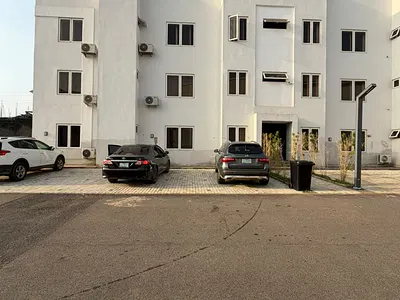 Brand New 3 Bedroom Luxury Apartment, Tarred Road