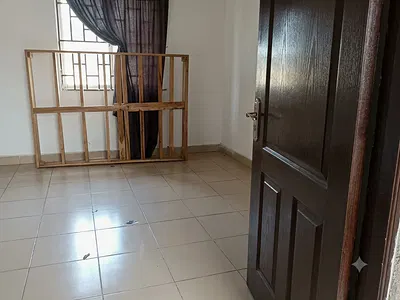 A Spacious and Standard 2 Bedroom Flat in a Serene Location