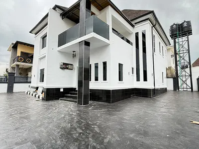 Brand New 4 Bedroom Spacious Detached House, Inside an Estate