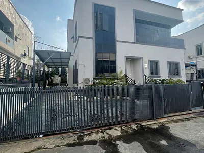 5 Bedroom Duplex with BQ