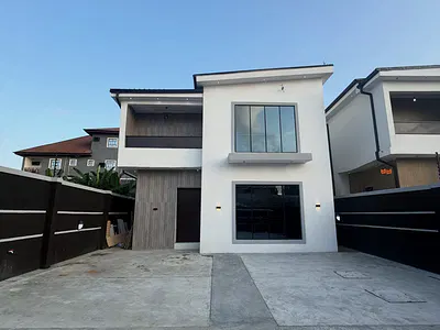 4bedroom Detached Duplex for Sale with Swimming Pool, Cinema
