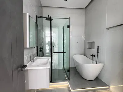 Contemporary 5 Bedroom Detached with Pool, Office/Study, Cinema, Gym,