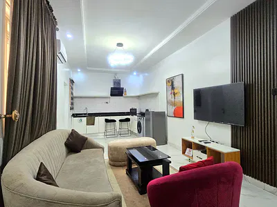 Luxury One Bedroom Apartment with Swimming Pool