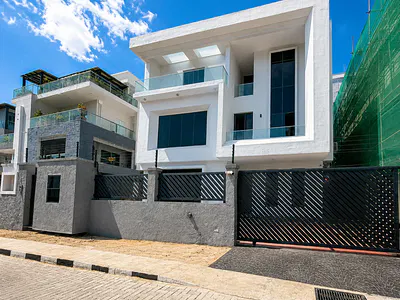 Luxury 5 Bedroom Fully Detached Duplex