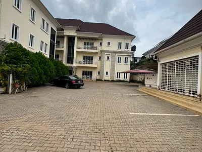 Lovely 3 Bedroom Serviced Apartment