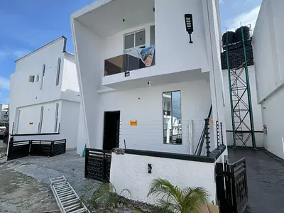 Beautiful 4 Bedroom Detached Duplex in a Secure Estate
