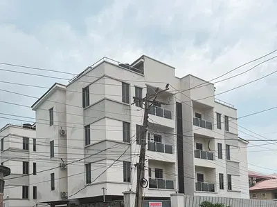 Well Maintained 2 Bedroom Apartment