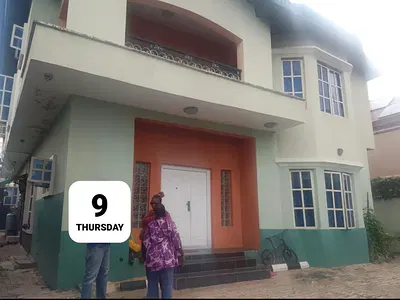 A Well Maintained 5 Bedroom Fully Detached Duplex with BQ in a Gated