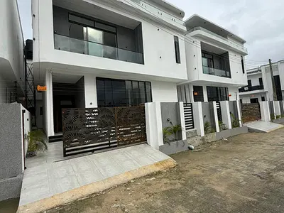 4 Bedroom Fully Detached Duplex