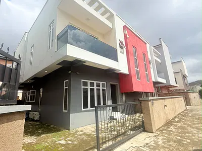 4 Bedroom Semi Detached Duplex