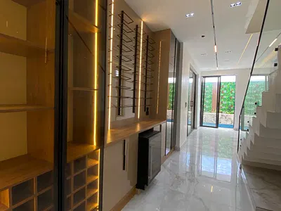 5 Bedroom Fully Detached Duplex
