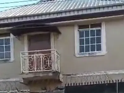 4 Flats of 2 Bedroom + 2 Units of Miniflat B/QS on Over Half Plot of Land