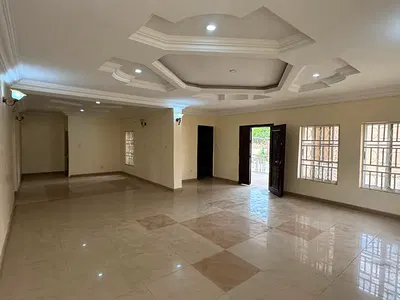 Luxury 5 Bedroom Semi Detached Duplex