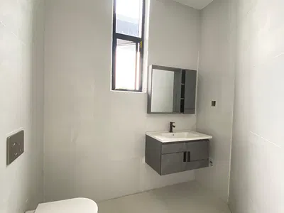 Newly Built 4 Bedroom Penthouse with BQ