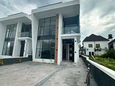 Contemporary 5 Bedroom Fully Detached Duplex with BQ, Pool