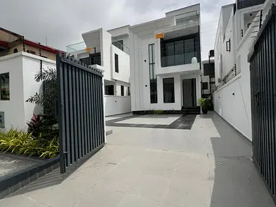 Value Centric 5 Bedroom Duplex +BQ, Pool, Gym, Cinema and Rooftop