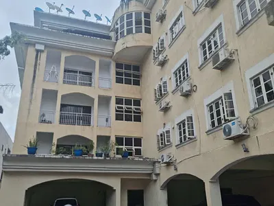 3 Bedroom Apartment with Spacious Living Room and Modern Pop