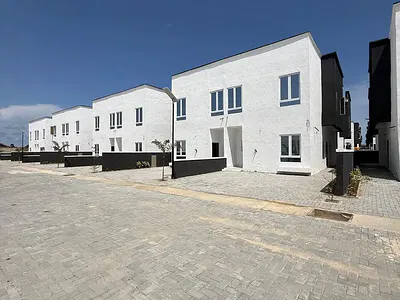 3bedroom Semi Detached Loft for Sale in a Call to Access Estate