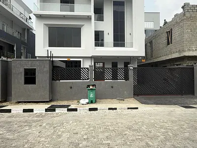 5 Bedroom Detached Duplex with BQ, Pool & Cinema