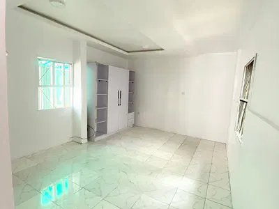 Self Contain