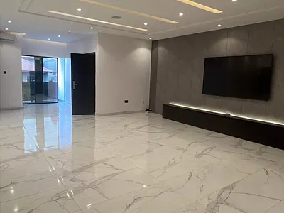Luxury 3 Bedroom Apartment with a BQ