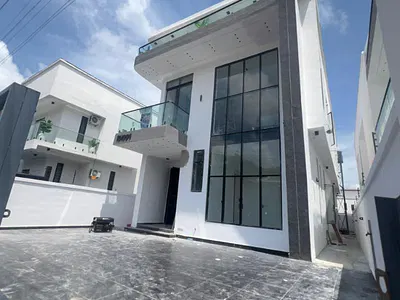 Exquisite 5 Bedroom +swimming Pool +BQ Features - Secure Estate