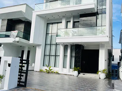 Luxury 5 Bedroom Detached Duplex with a Swimming Pool, Gym, Cinema BQ