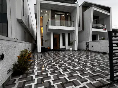 Premium 5 Bedroom + BQ - Secure Estate