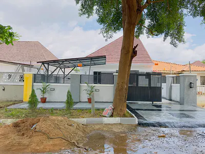 Beautifully Finished 3 Bedroom Semi-Detached Bungalow with Good Access