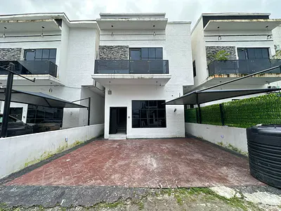Distress Sale:4 Bedroom Terraced Duplex with a BQ